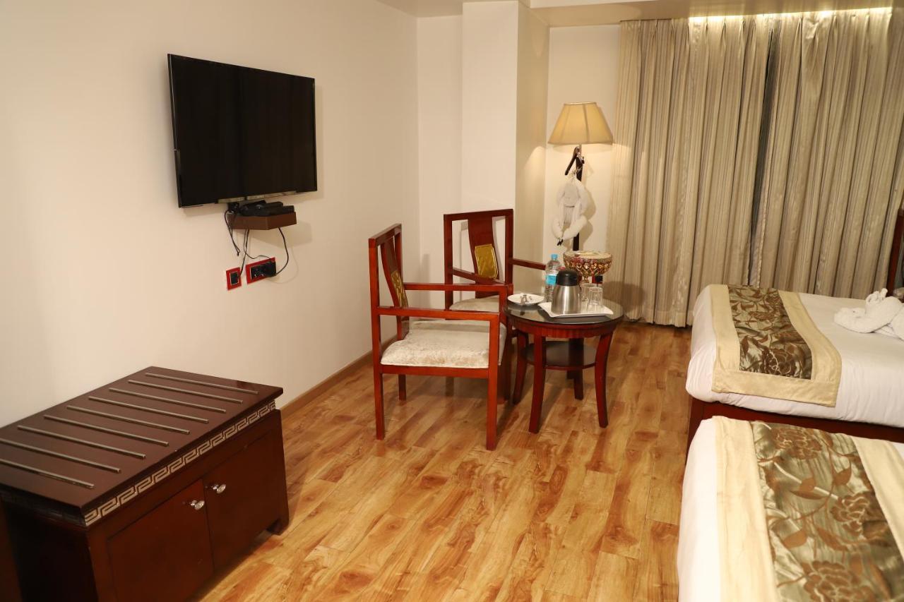 Republic Hotel Patna  Exterior foto